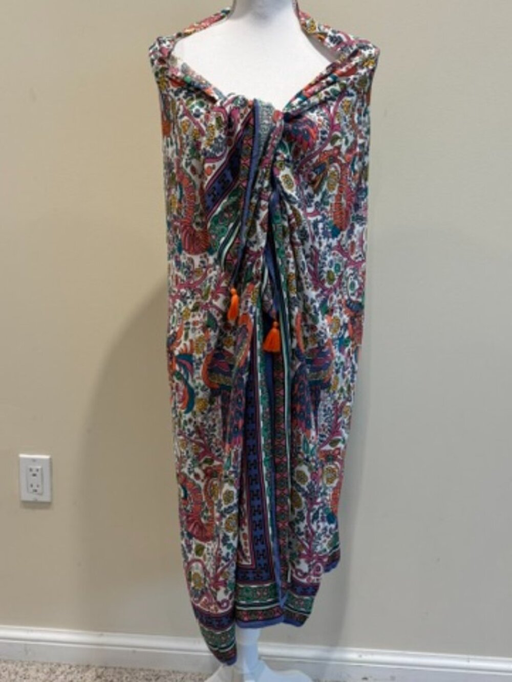 Beautiful Trina Turk Wrap / Swim Coverup